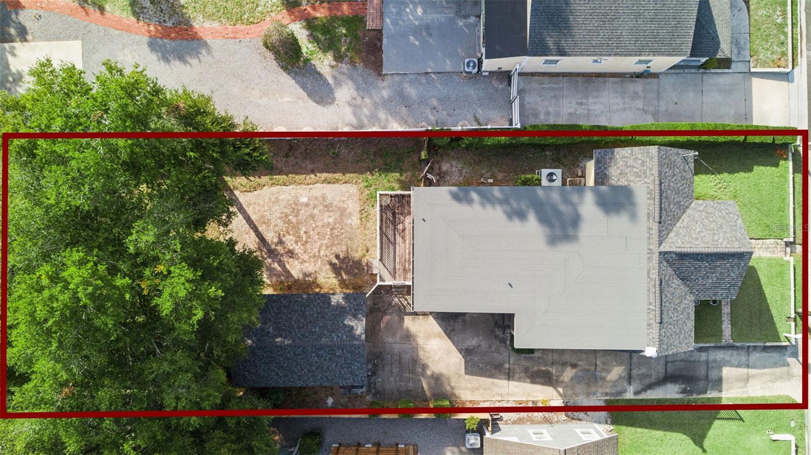 Image 2 of 17 For 1033 Hampton Avenue