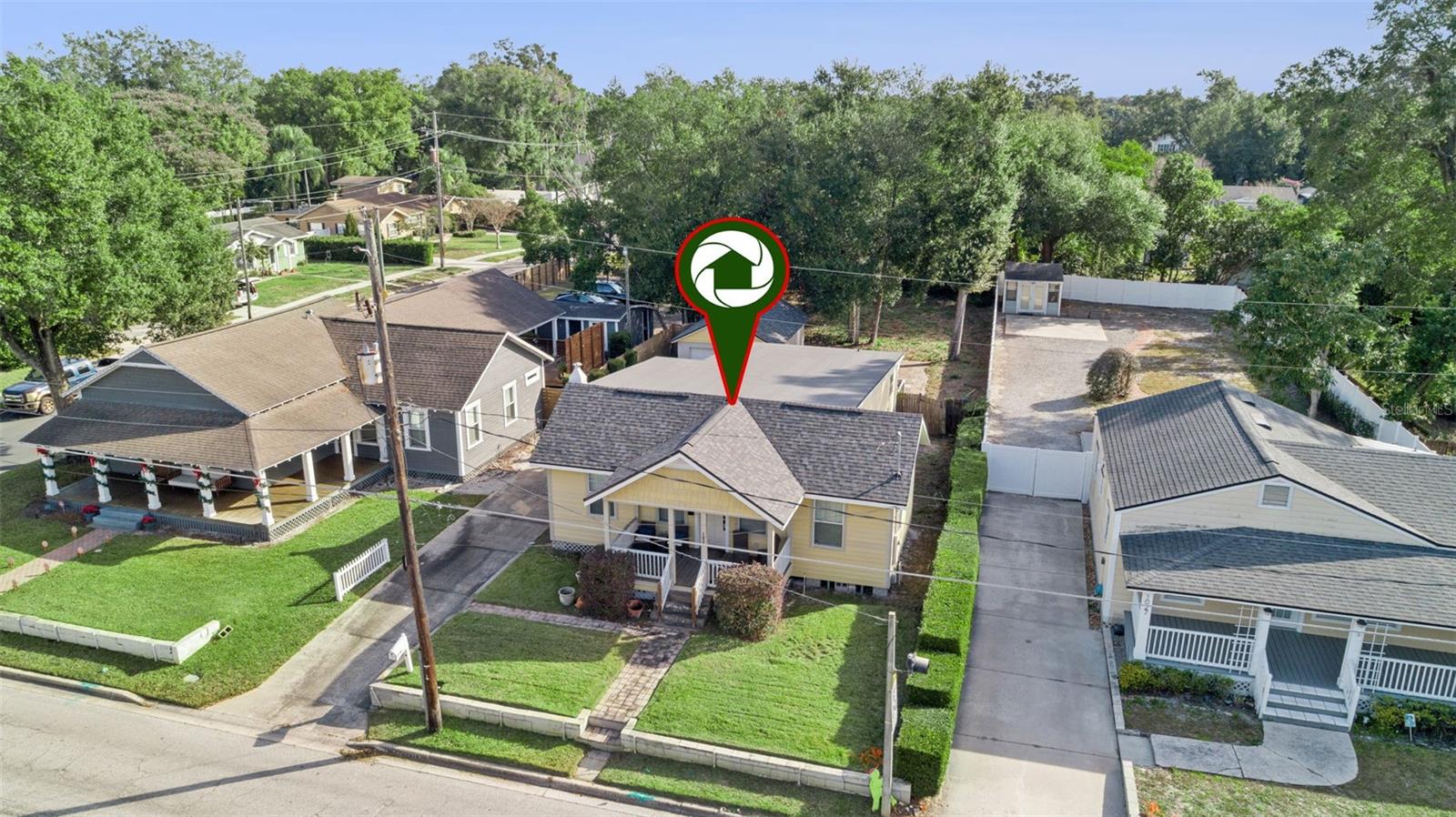 Image 4 of 17 For 1033 Hampton Avenue