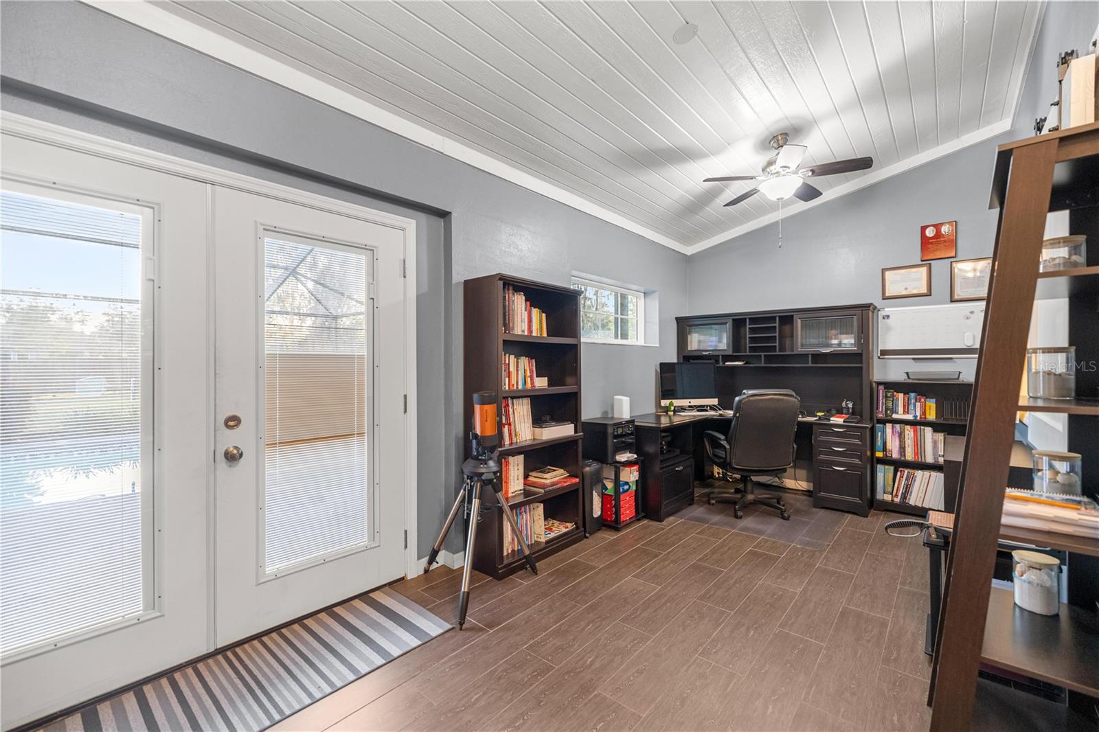 Image 14 of 32 For 5081 35 Avenue