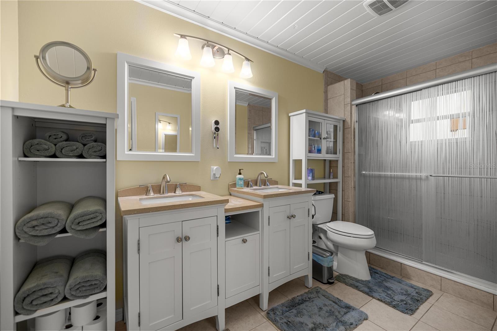 Image 18 of 32 For 5081 35 Avenue