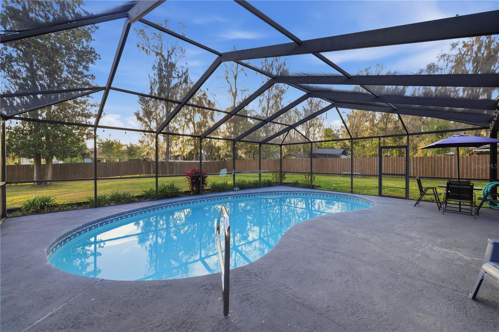 Image 25 of 32 For 5081 35 Avenue