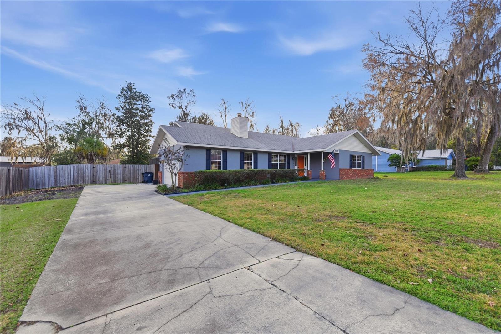 Image 3 of 32 For 5081 35 Avenue