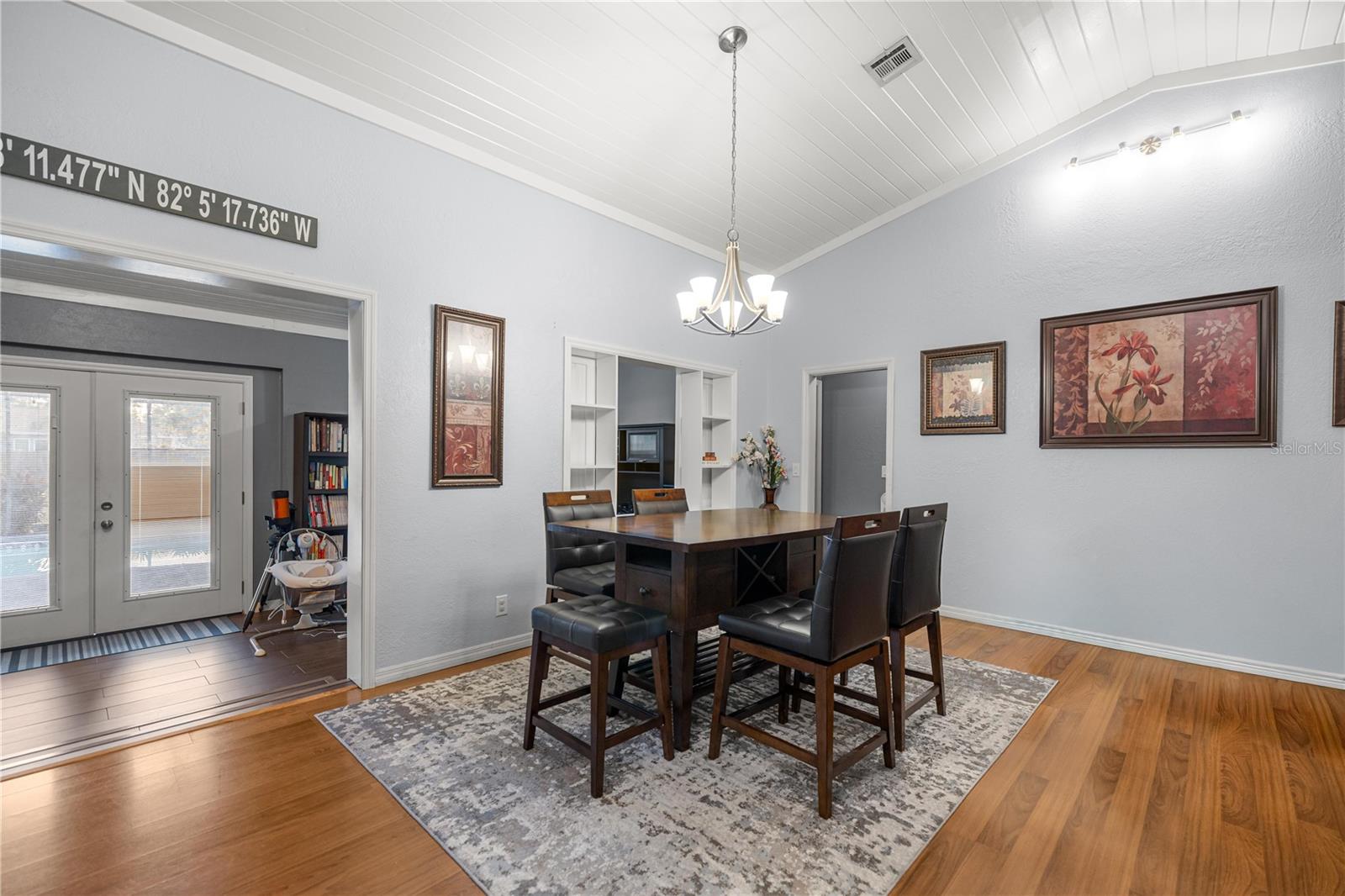 Image 9 of 32 For 5081 35 Avenue