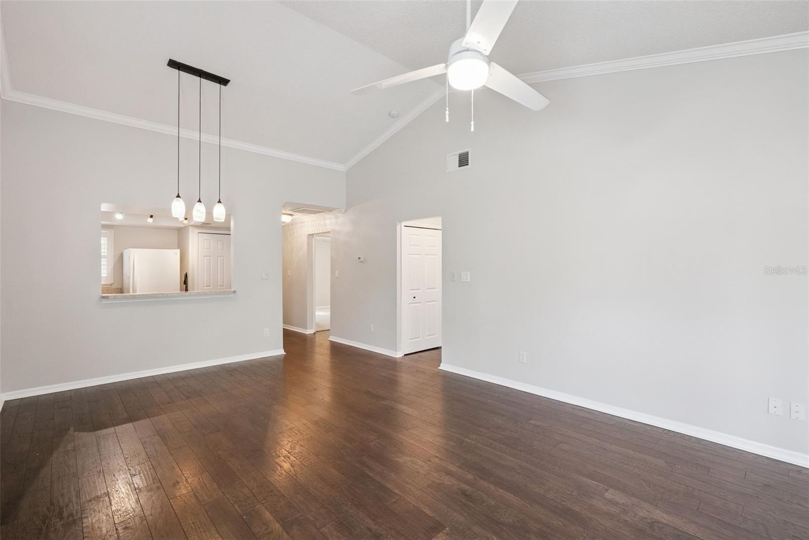 Image 7 of 29 For 4028 Maryland Place