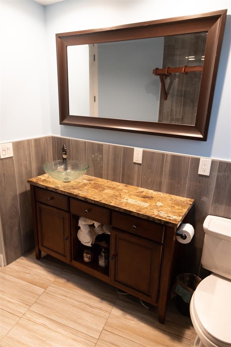 Image 12 of 26 For 544 Farnum Drive