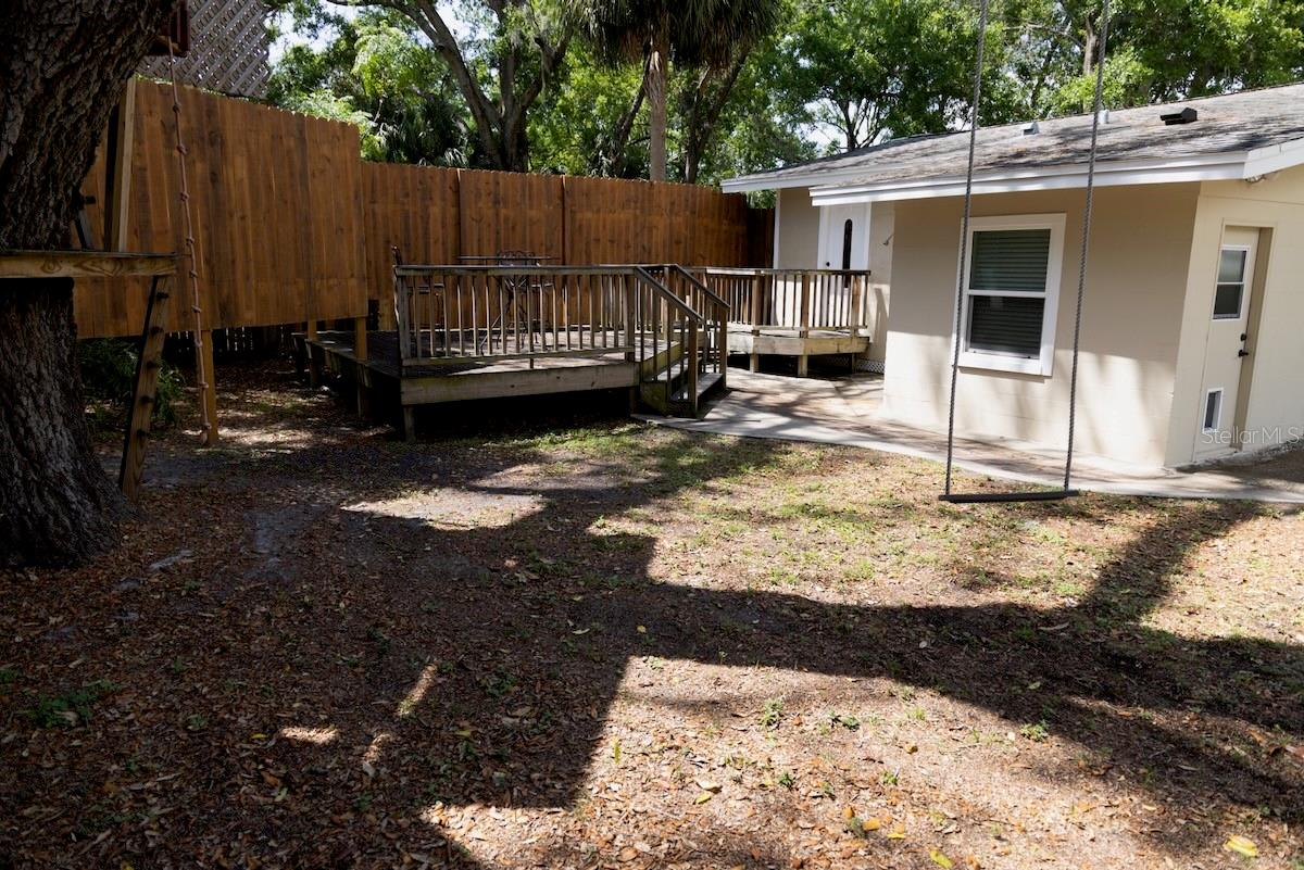 Image 22 of 26 For 544 Farnum Drive