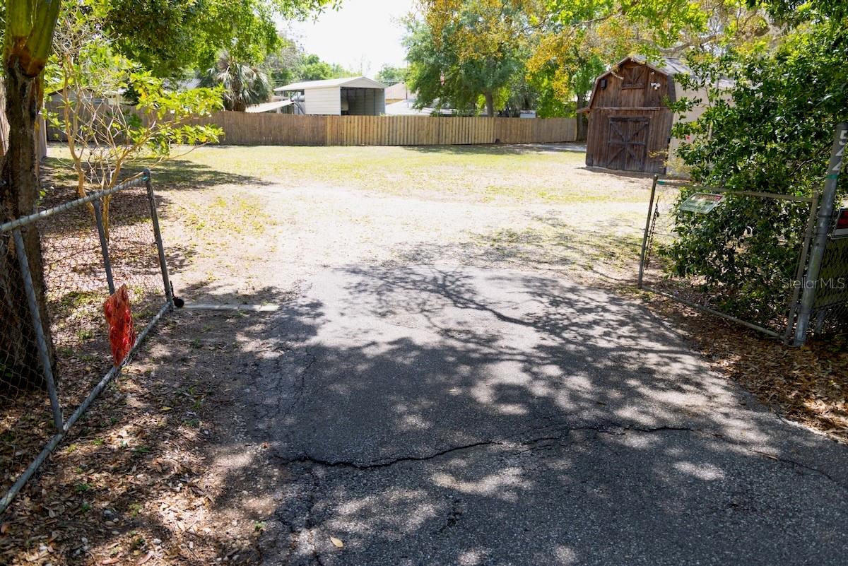 Image 25 of 26 For 544 Farnum Drive