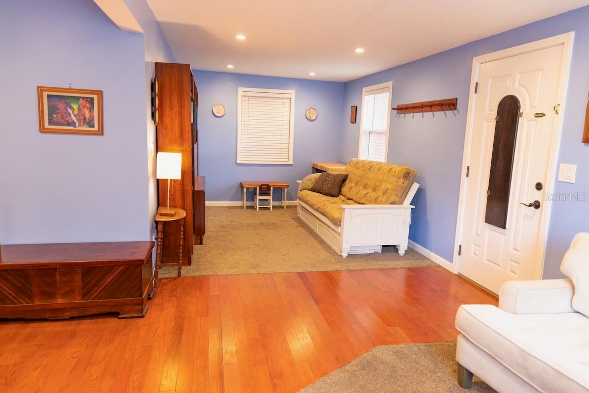 Image 4 of 26 For 544 Farnum Drive