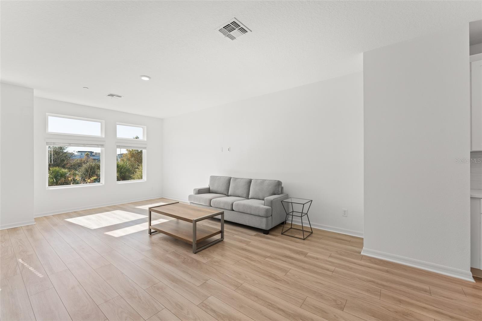 Image 15 of 92 For 12977 Gabor Avenue