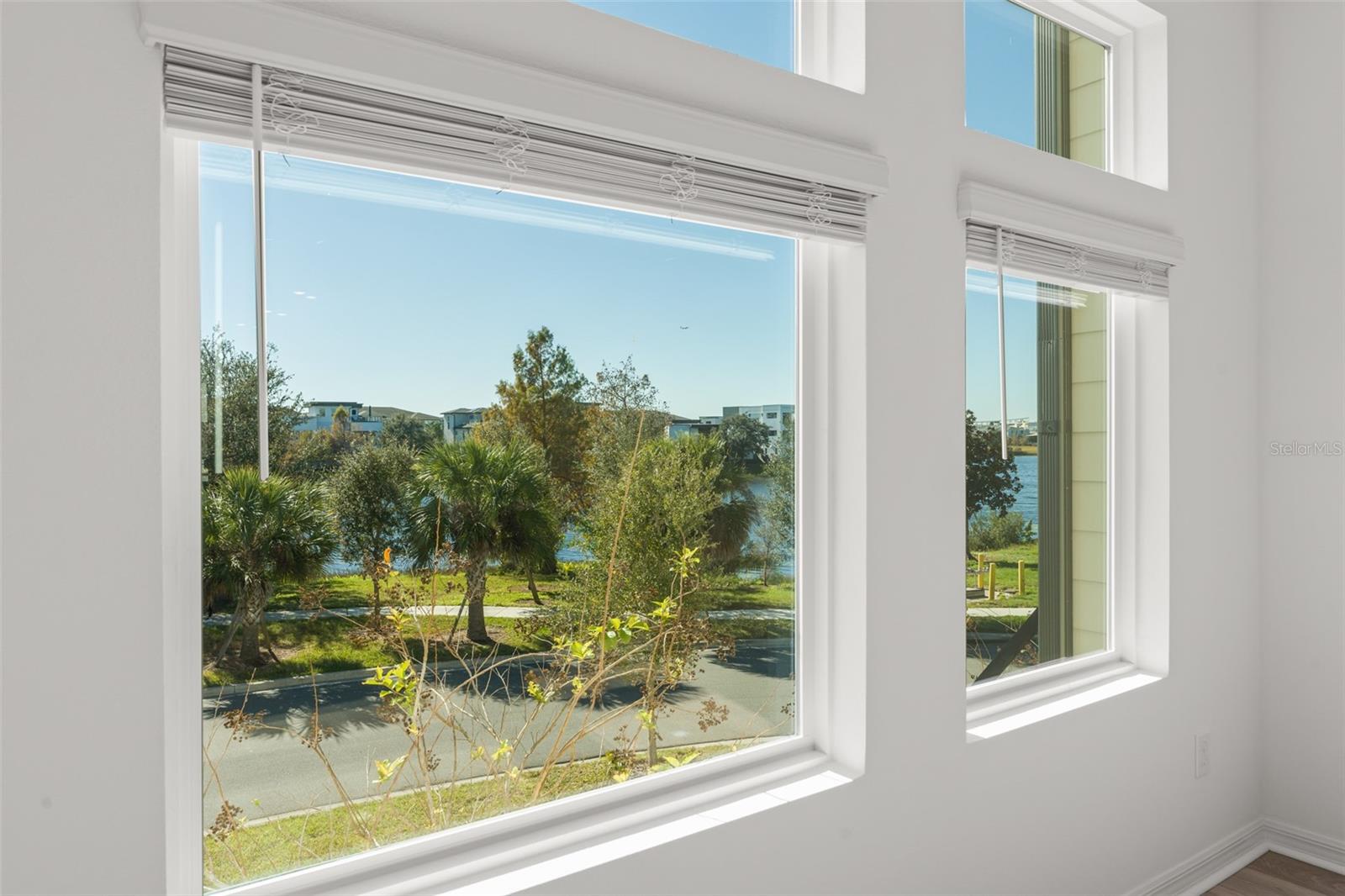 Image 18 of 92 For 12977 Gabor Avenue