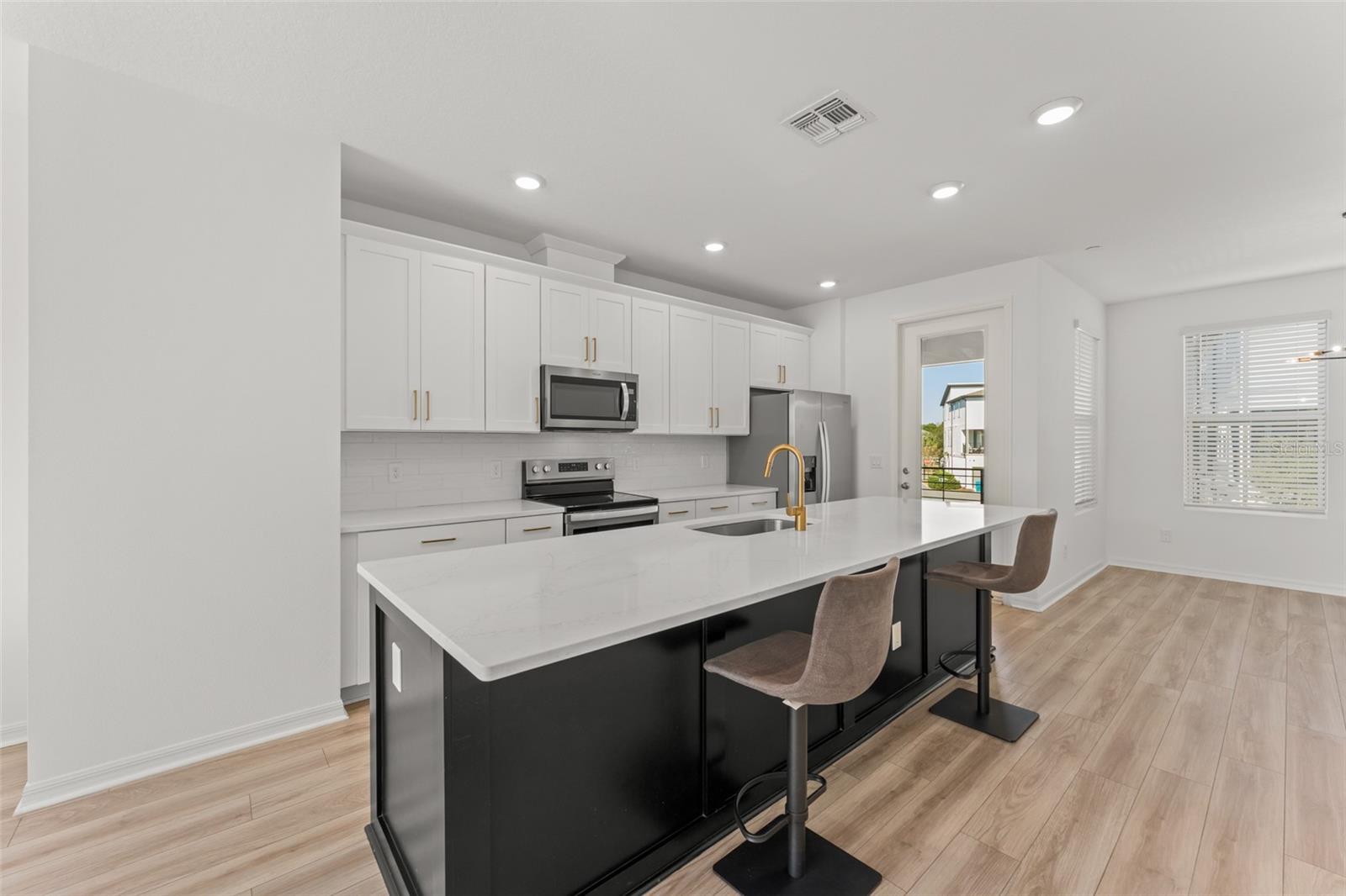 Image 23 of 92 For 12977 Gabor Avenue