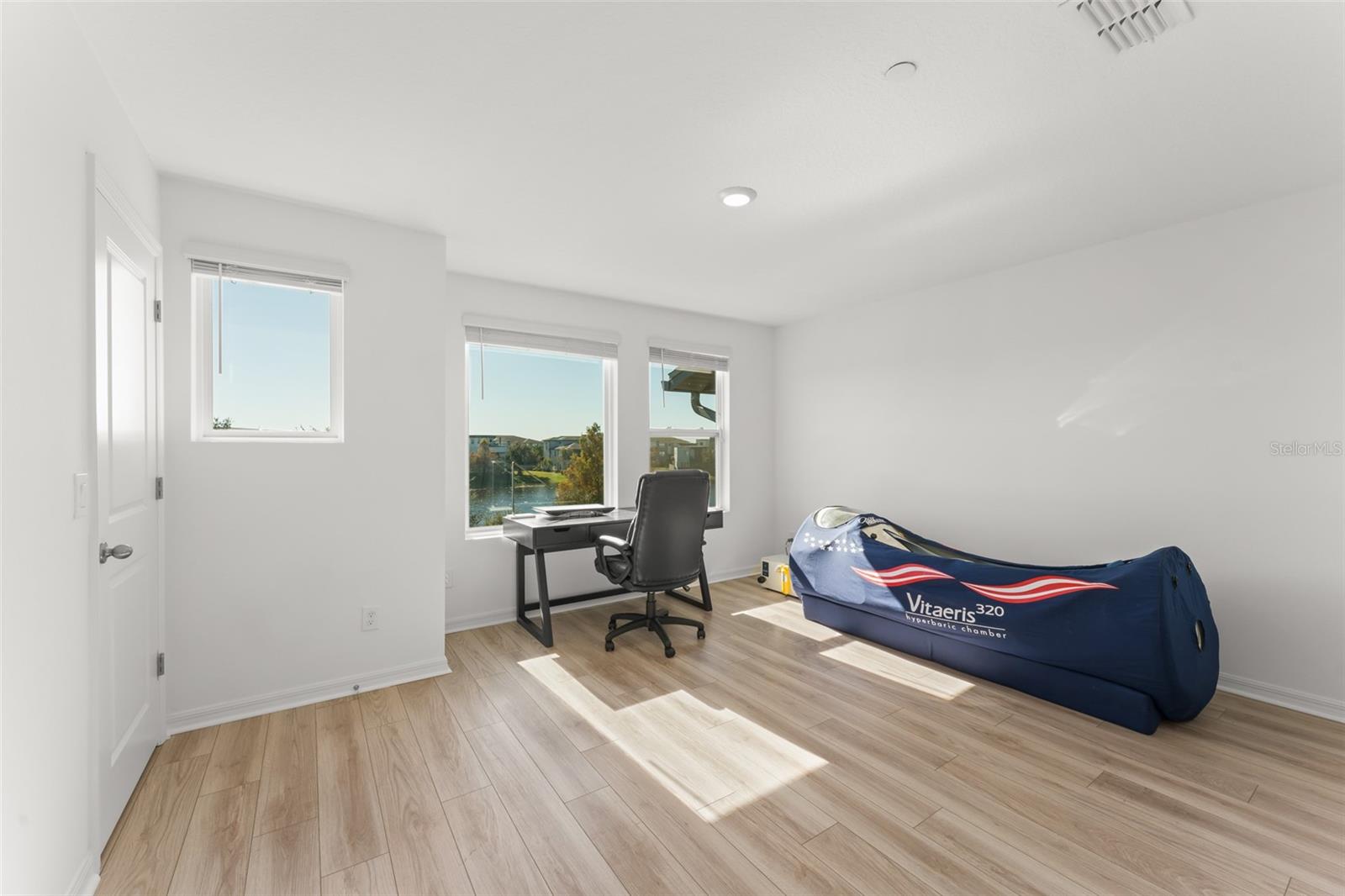 Image 37 of 92 For 12977 Gabor Avenue