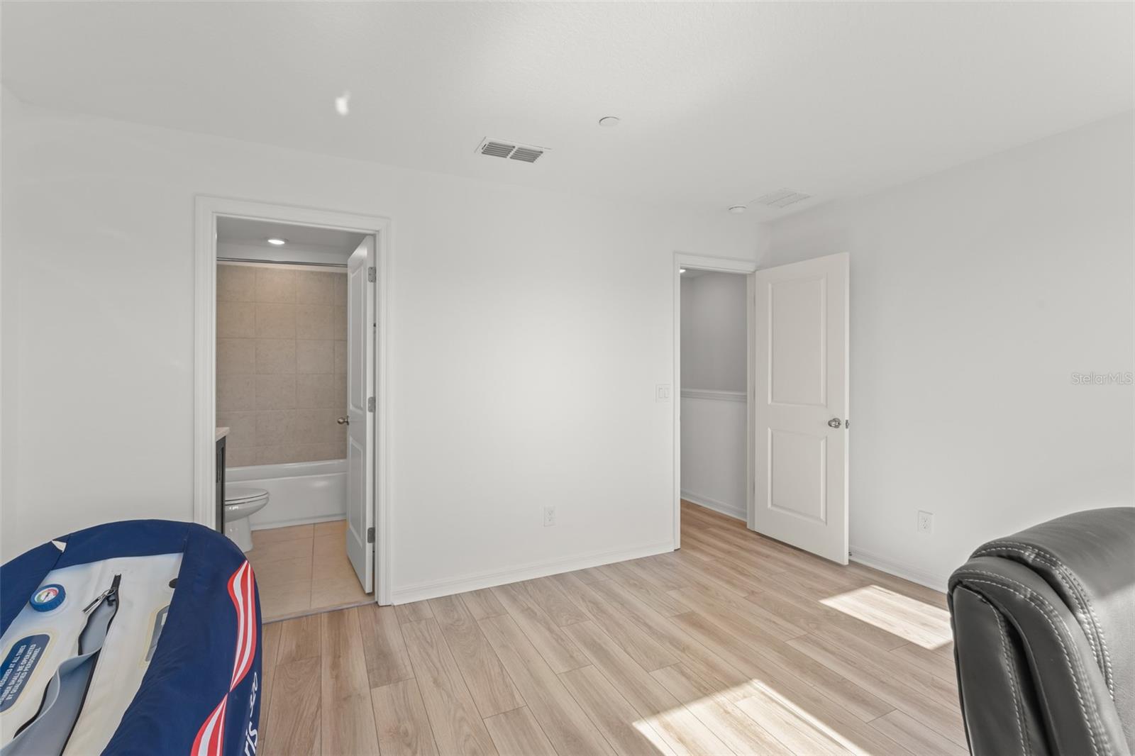 Image 40 of 92 For 12977 Gabor Avenue