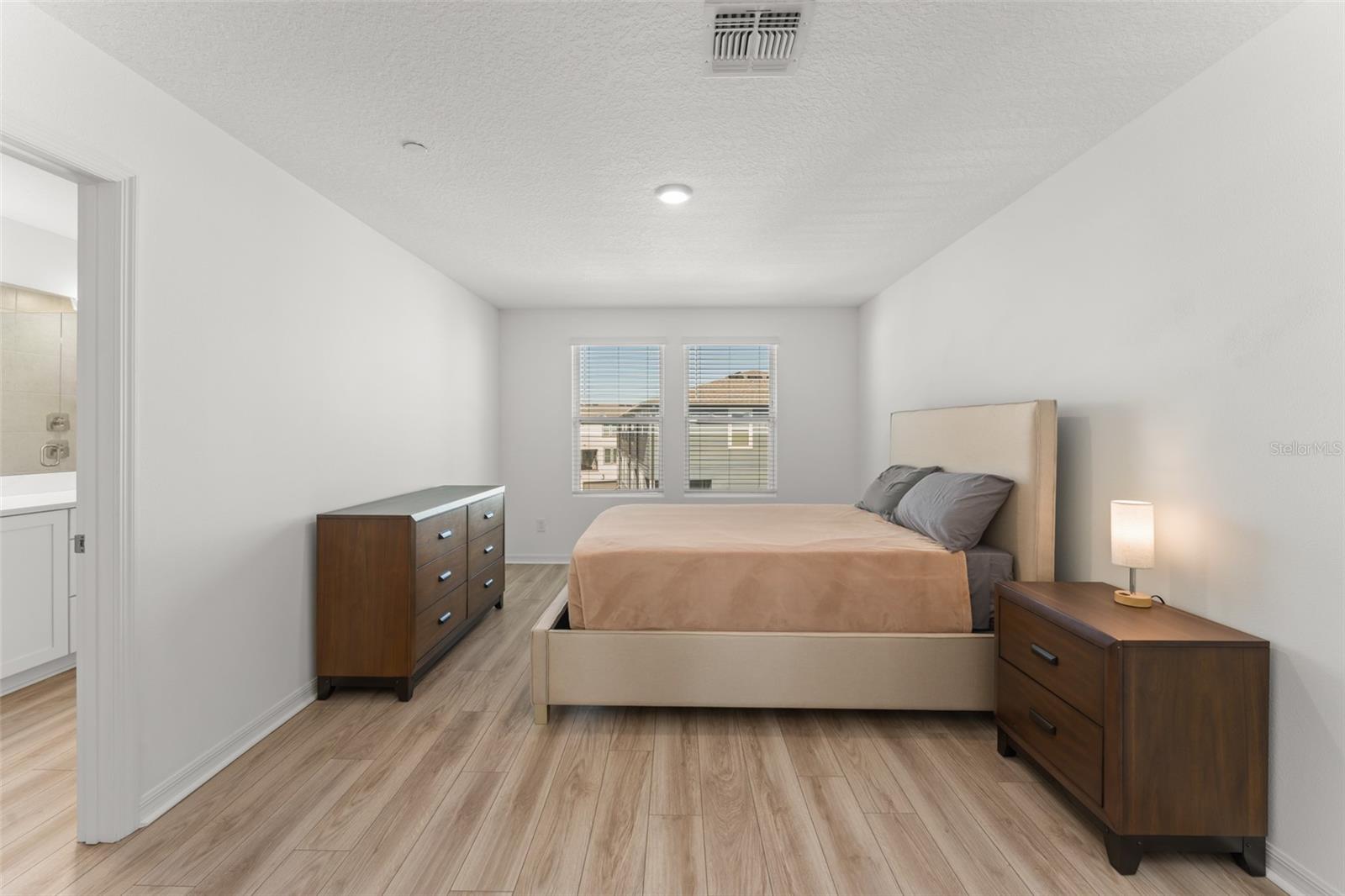 Image 46 of 92 For 12977 Gabor Avenue