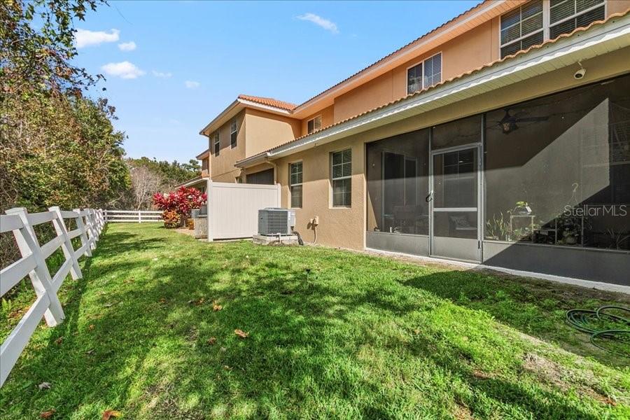 Image 13 of 21 For 672 Venice Place