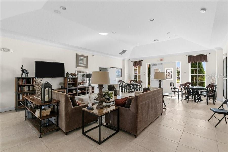 Image 16 of 21 For 672 Venice Place