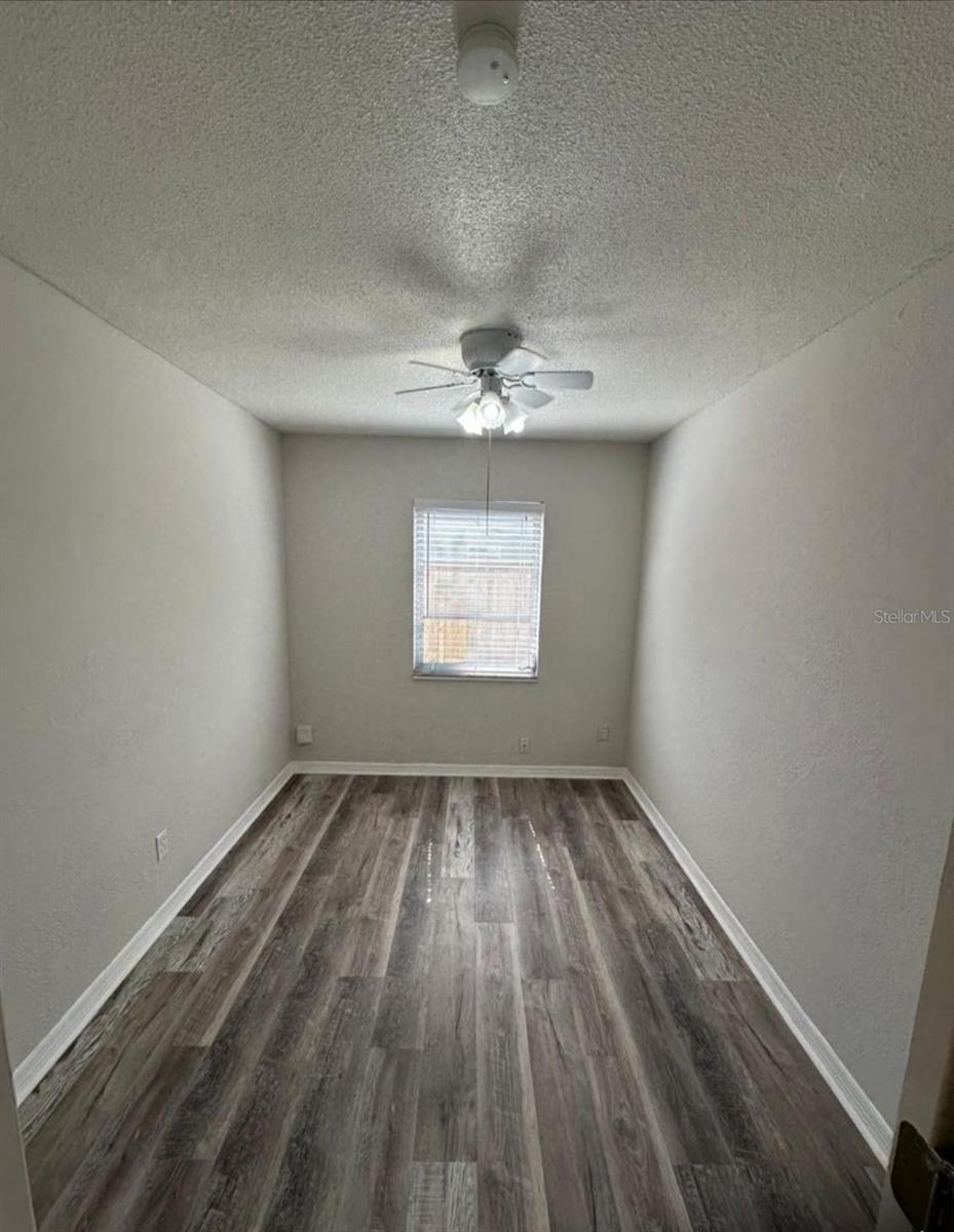 Image 11 of 48 For 2211 Sunny View Dr