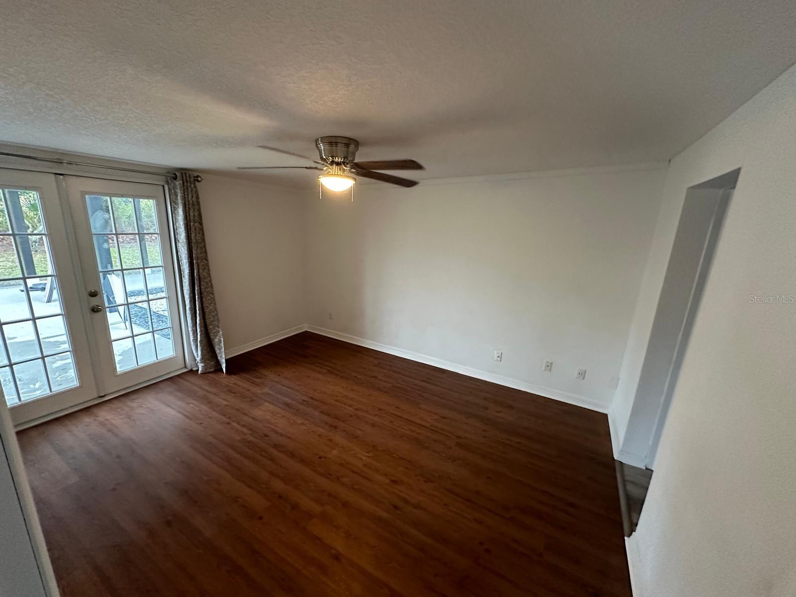 Image 27 of 48 For 2211 Sunny View Dr