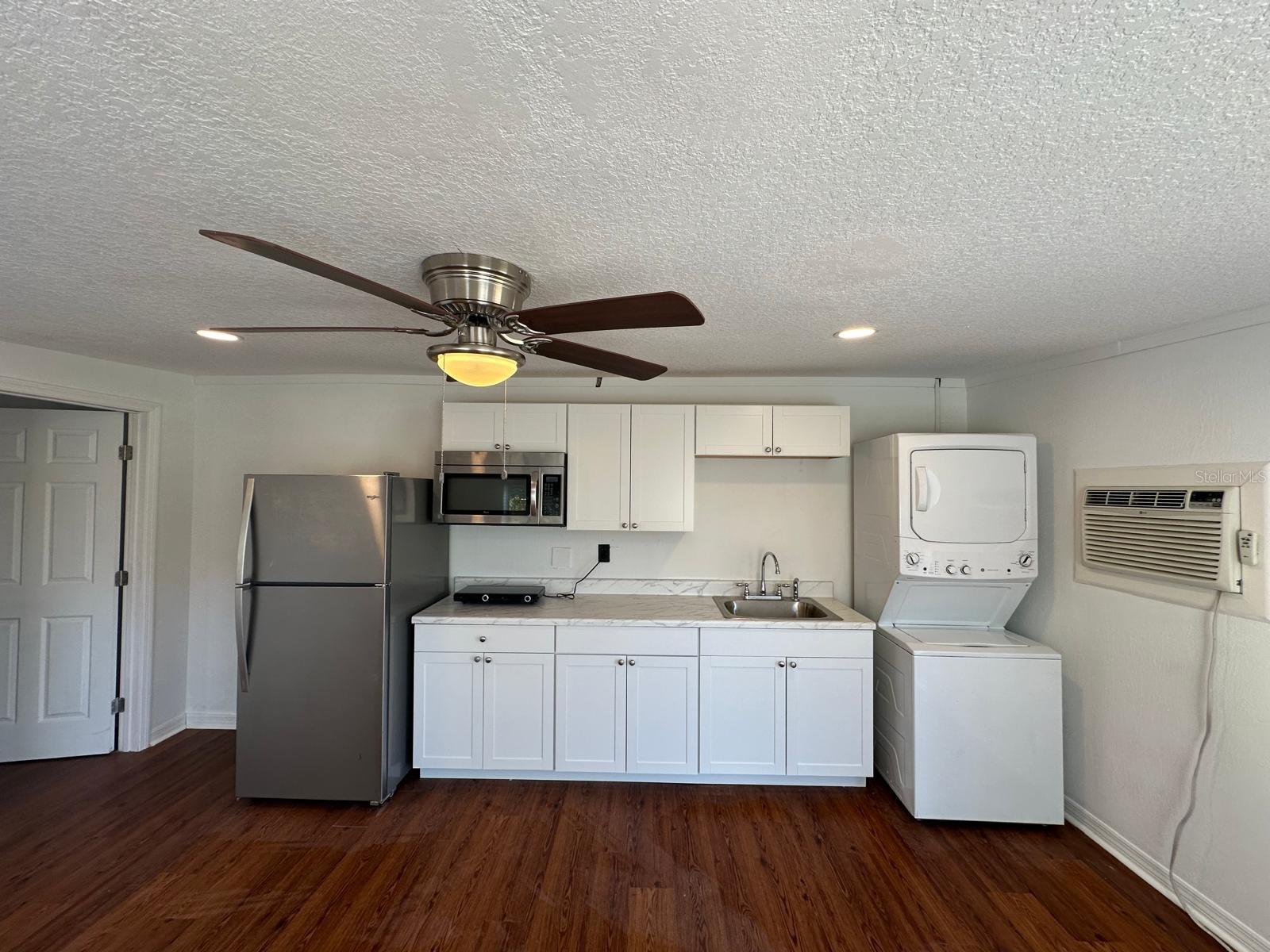 Image 32 of 48 For 2211 Sunny View Dr