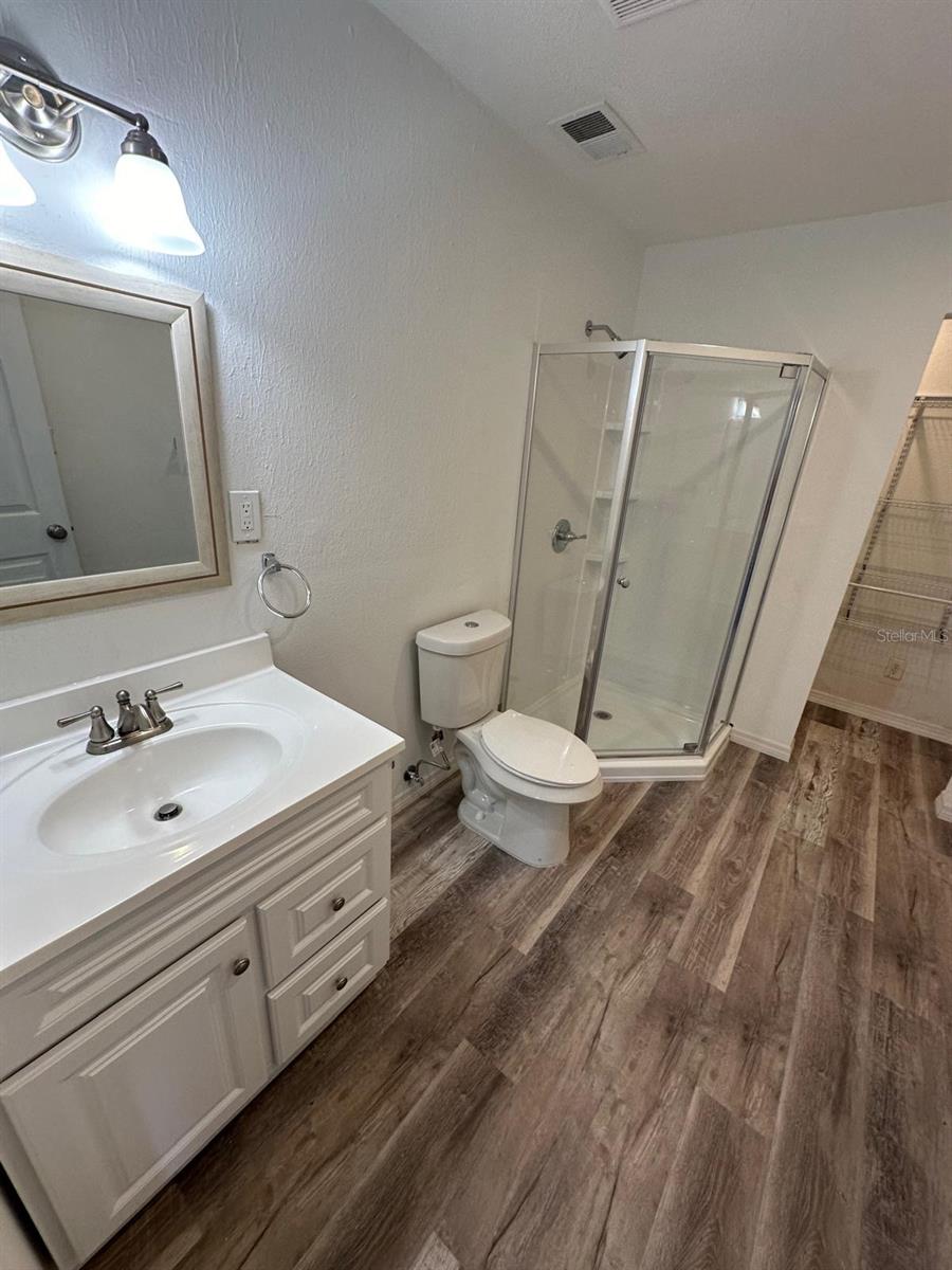 Image 33 of 48 For 2211 Sunny View Dr