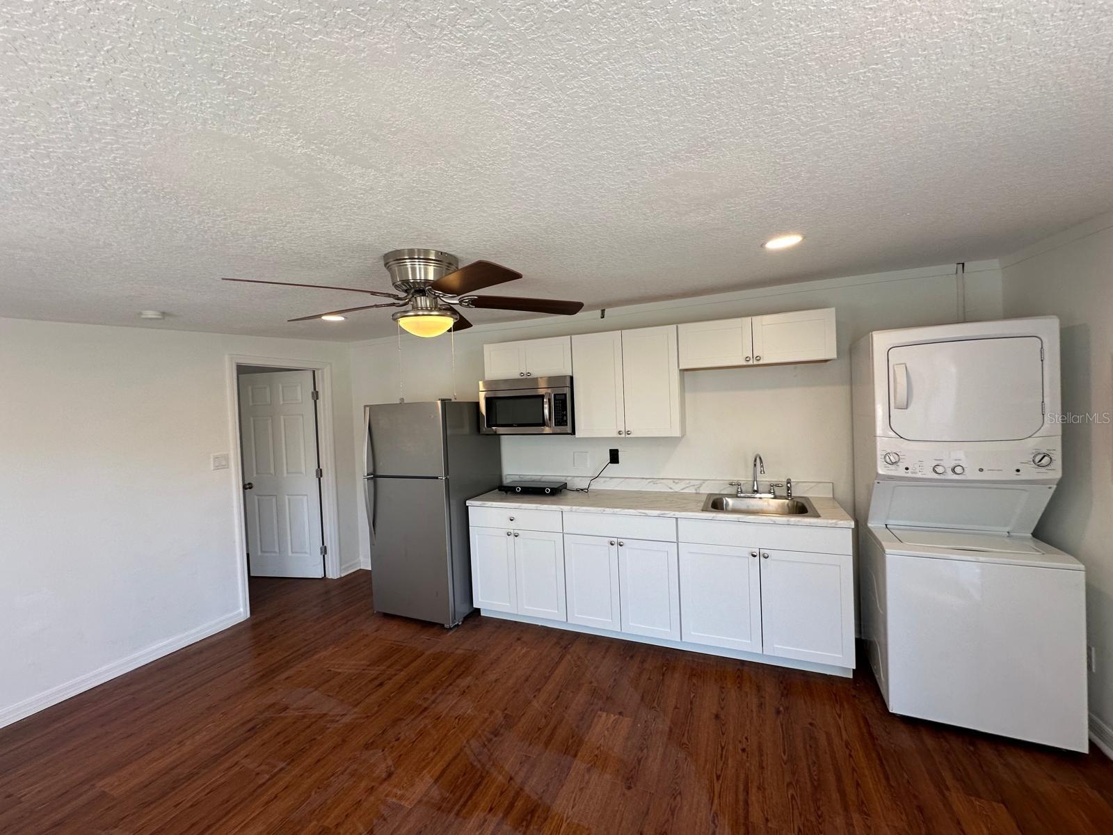 Image 34 of 48 For 2211 Sunny View Dr