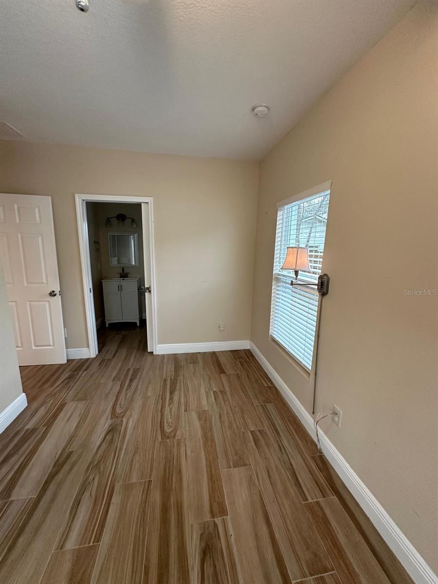 Image 40 of 48 For 2211 Sunny View Dr