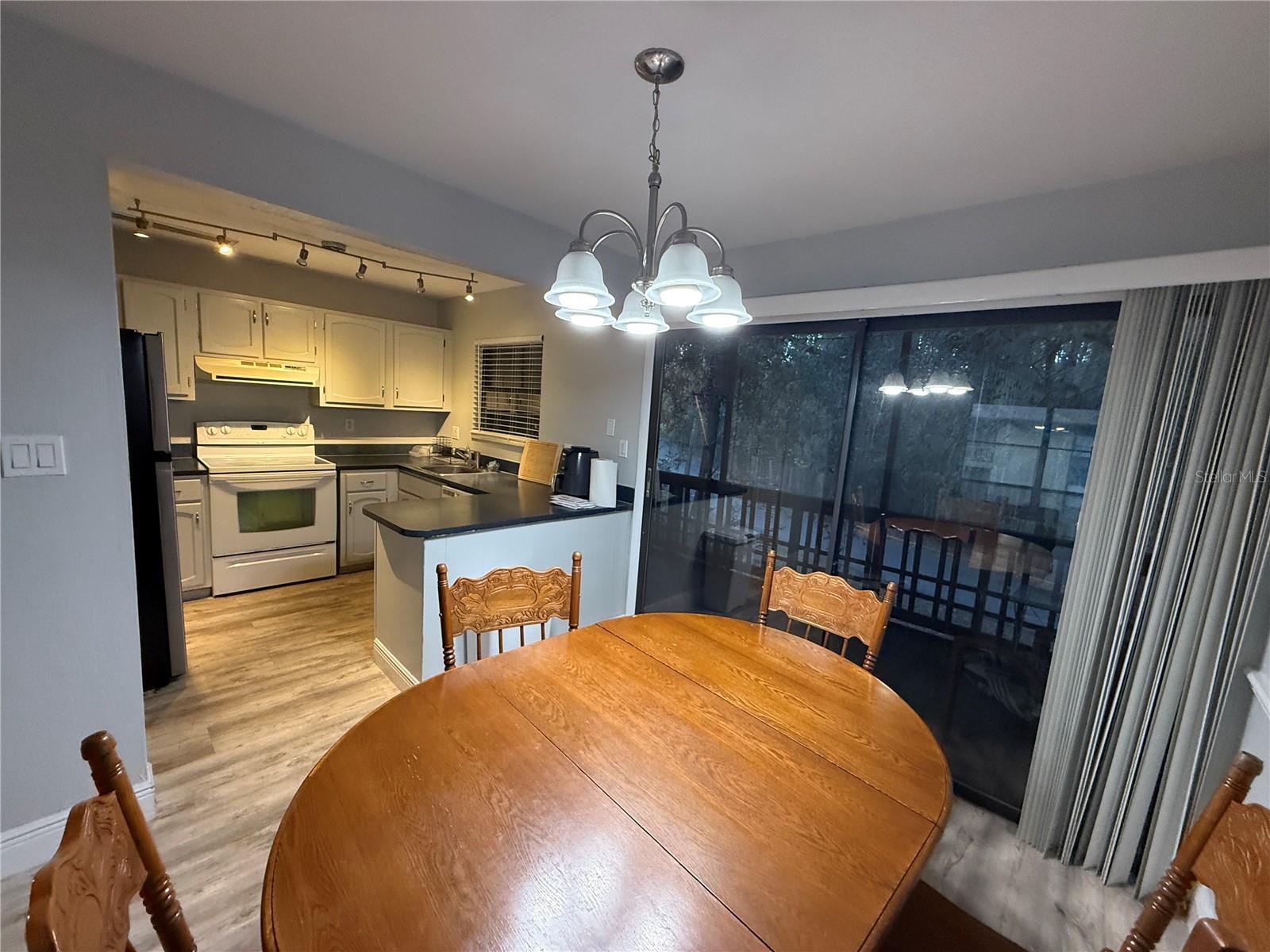 Image 11 of 25 For 2811 Archer Road P132