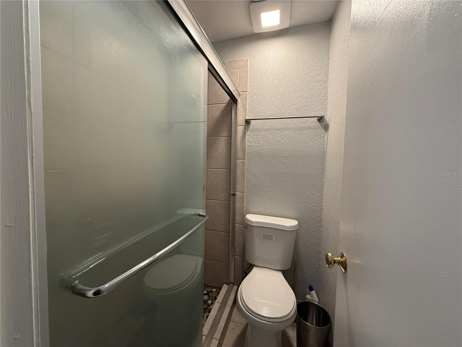 Image 14 of 25 For 2811 Archer Road P132