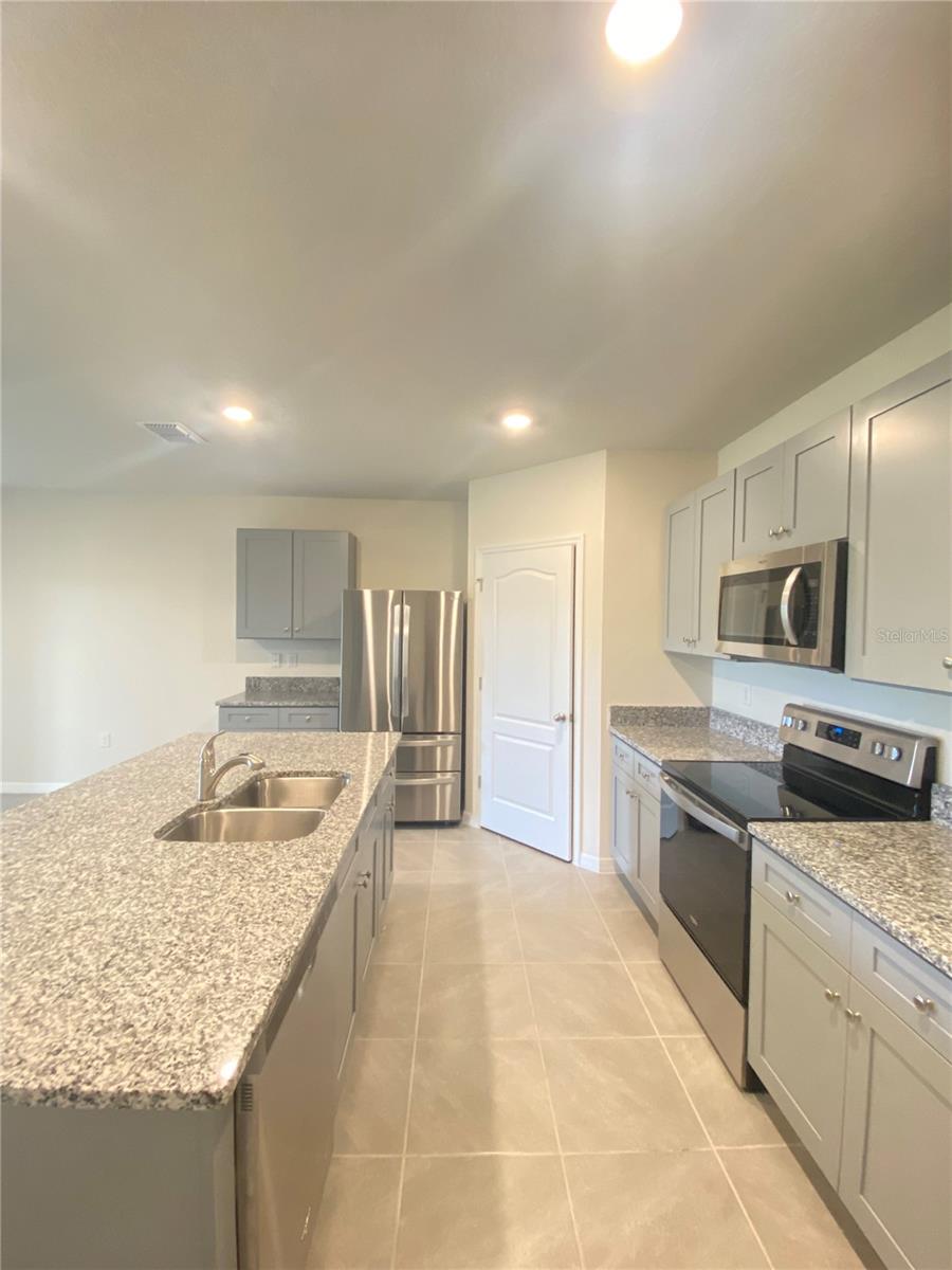 Image 8 of 16 For 556 Talisi Loop