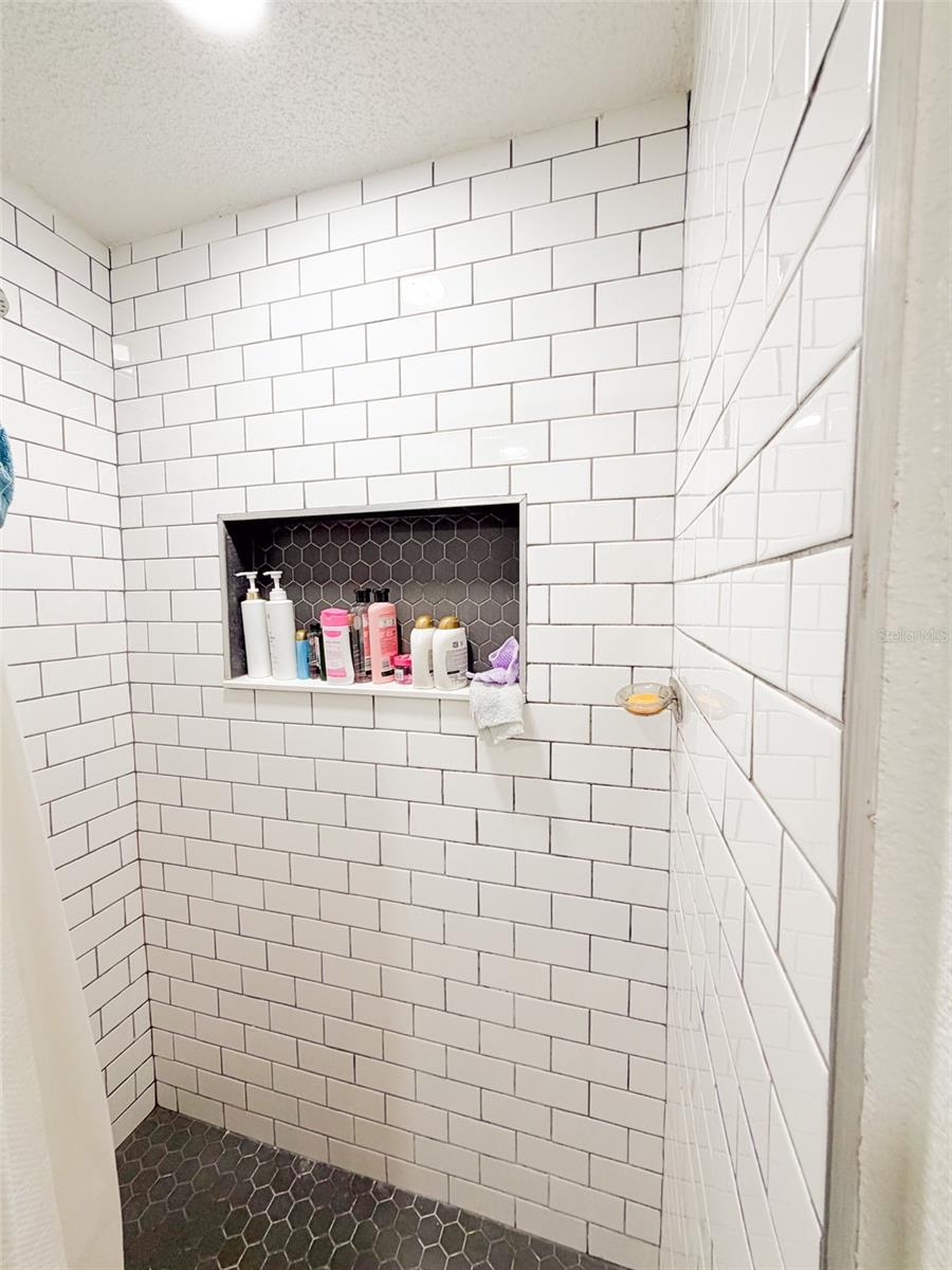 Image 14 of 17 For 4219 Michigan Street 4219