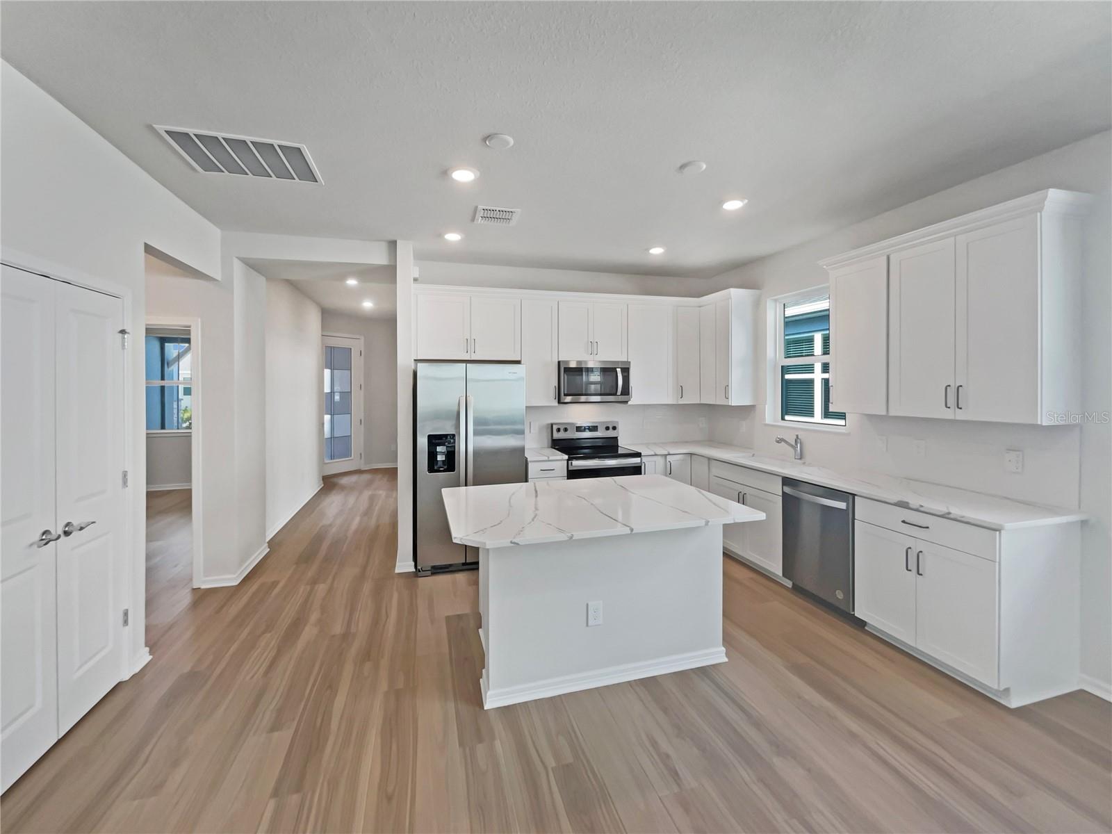 Image 2 of 32 For 1909 Spring Shower Circle