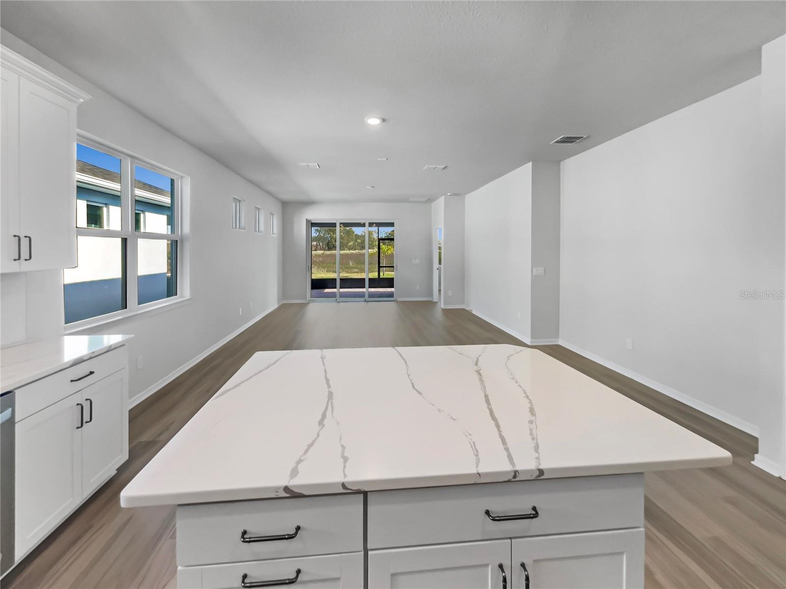 Image 24 of 32 For 1909 Spring Shower Circle