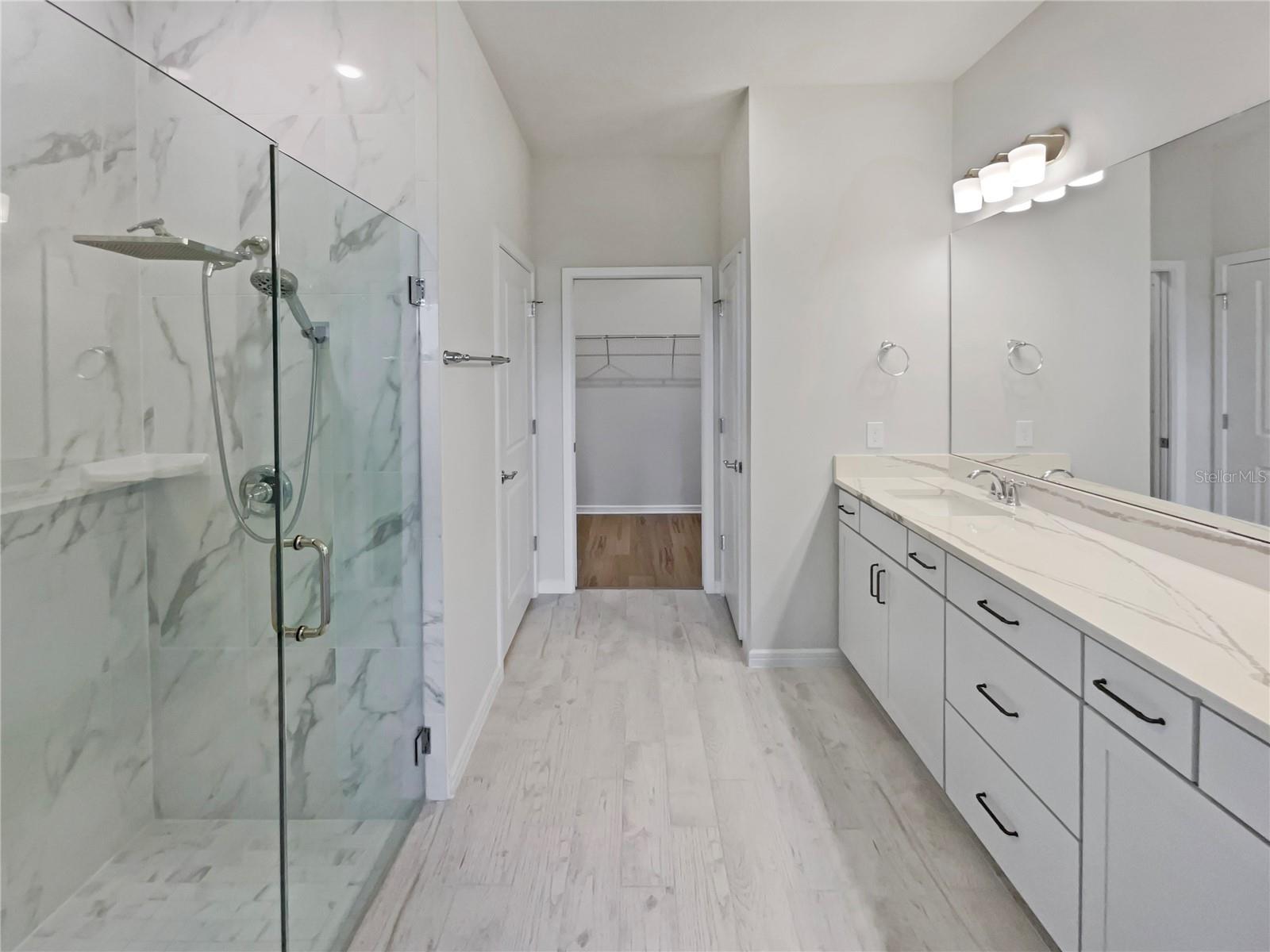 Image 26 of 32 For 1909 Spring Shower Circle