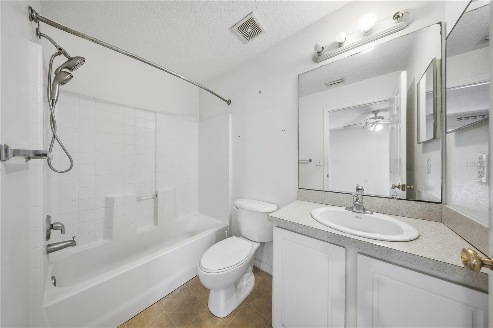 Image 14 of 29 For 839 Hollywood Street