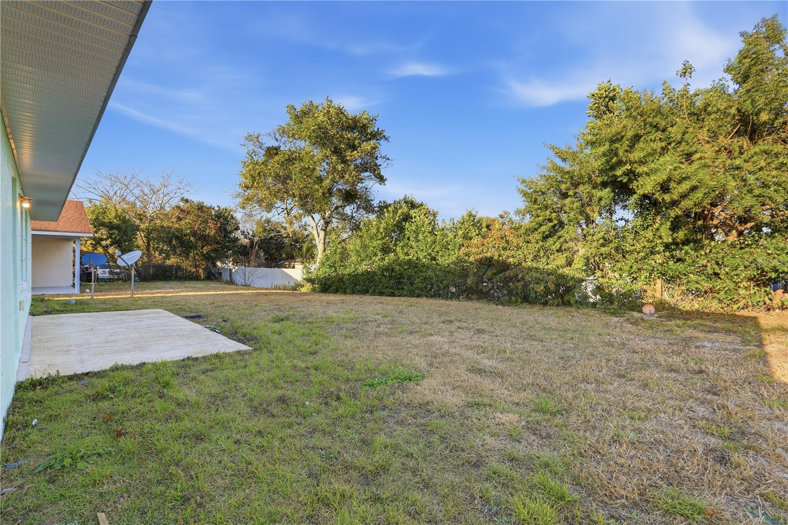 Image 22 of 29 For 839 Hollywood Street