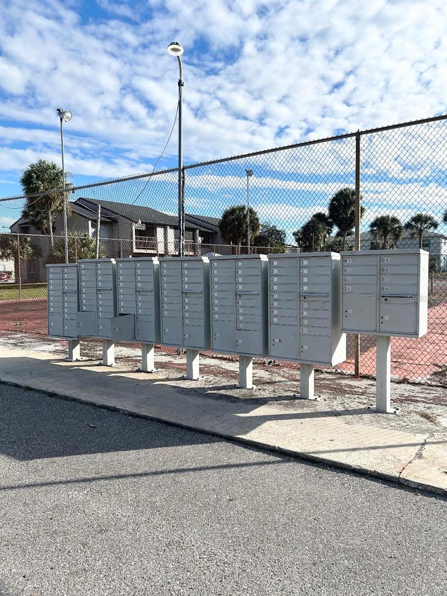 Image 9 of 16 For 3907 Coronation Court