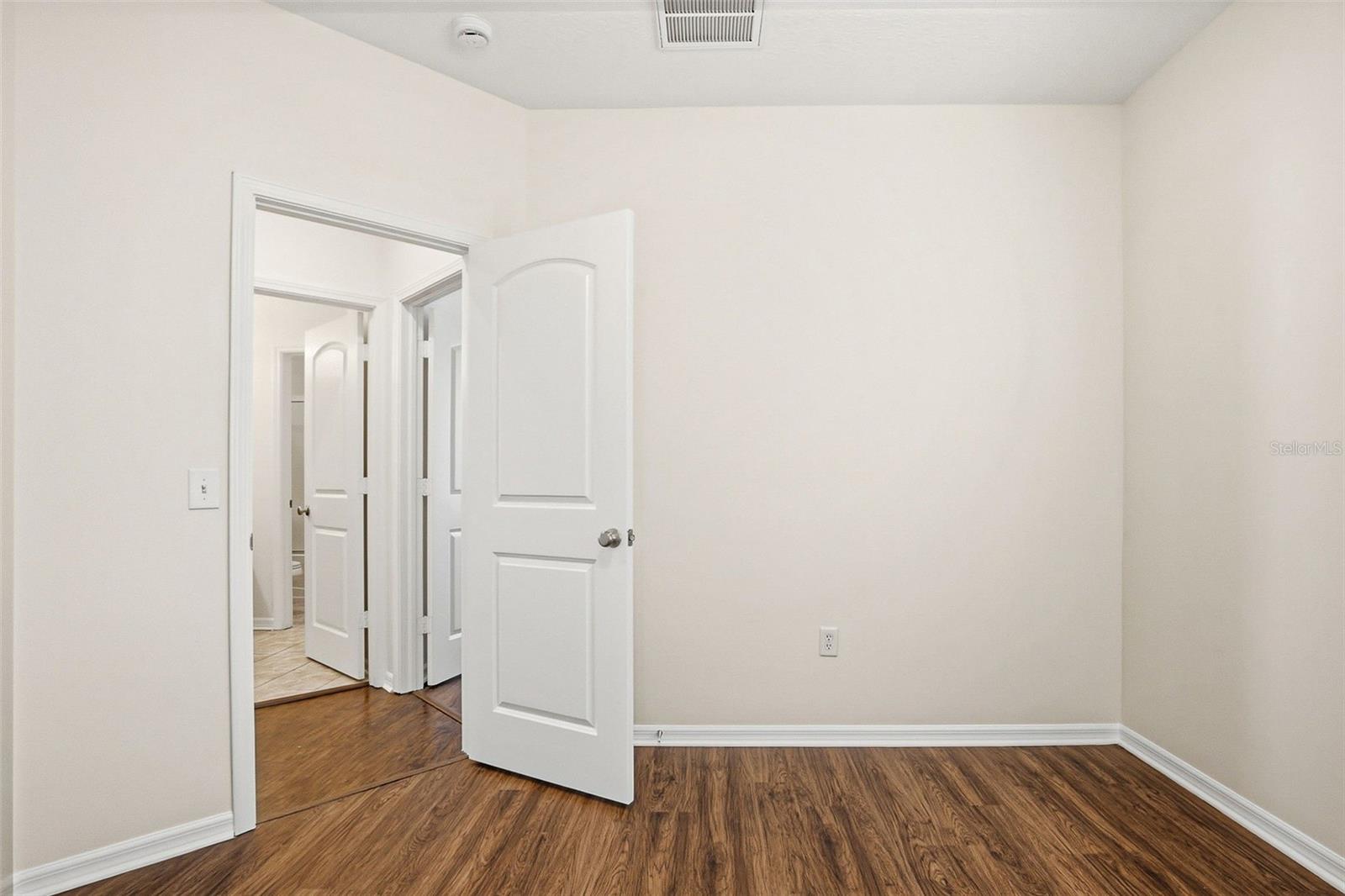 Image 11 of 48 For 471 Westchester Hills Lane