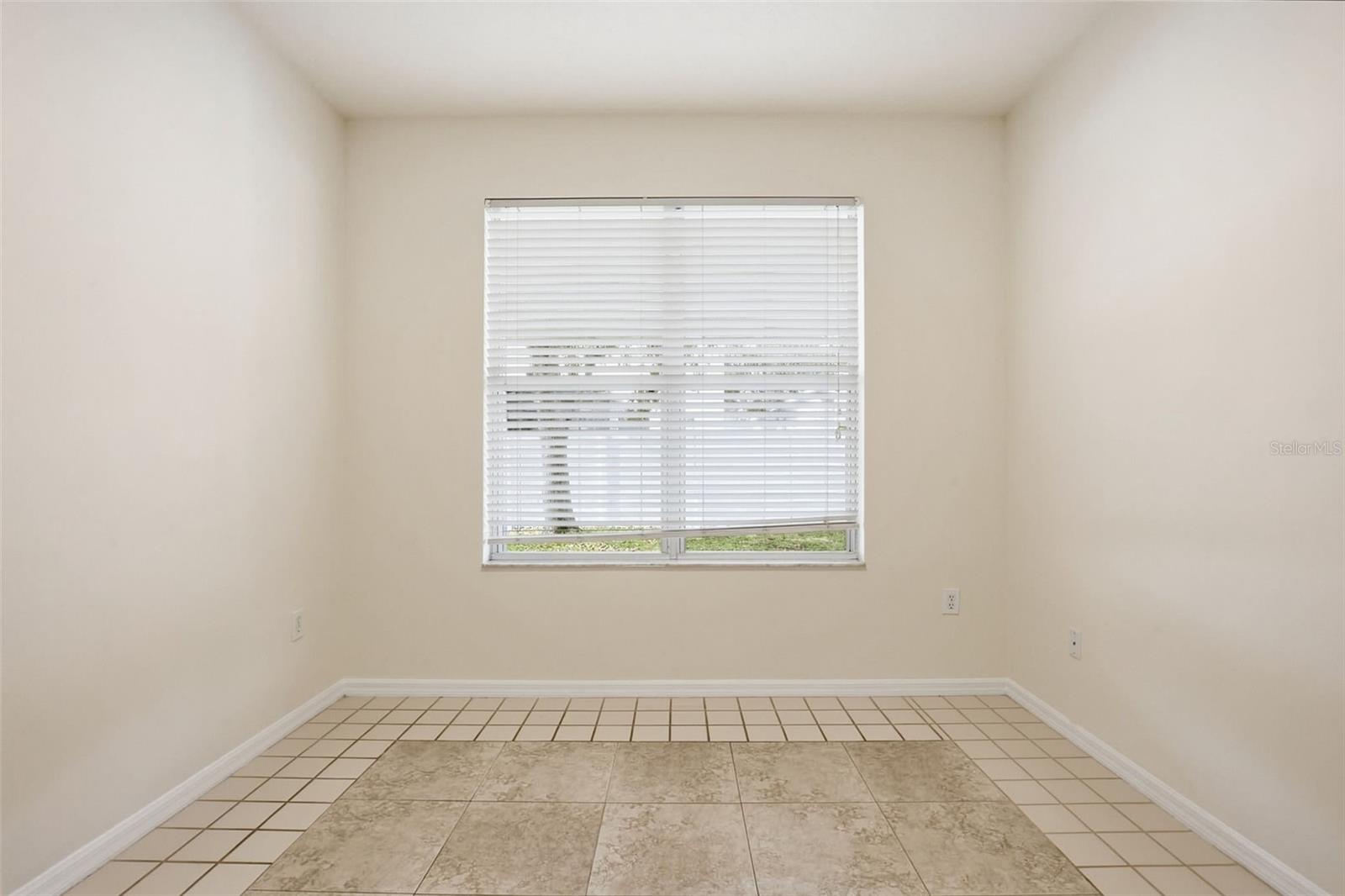 Image 27 of 48 For 471 Westchester Hills Lane