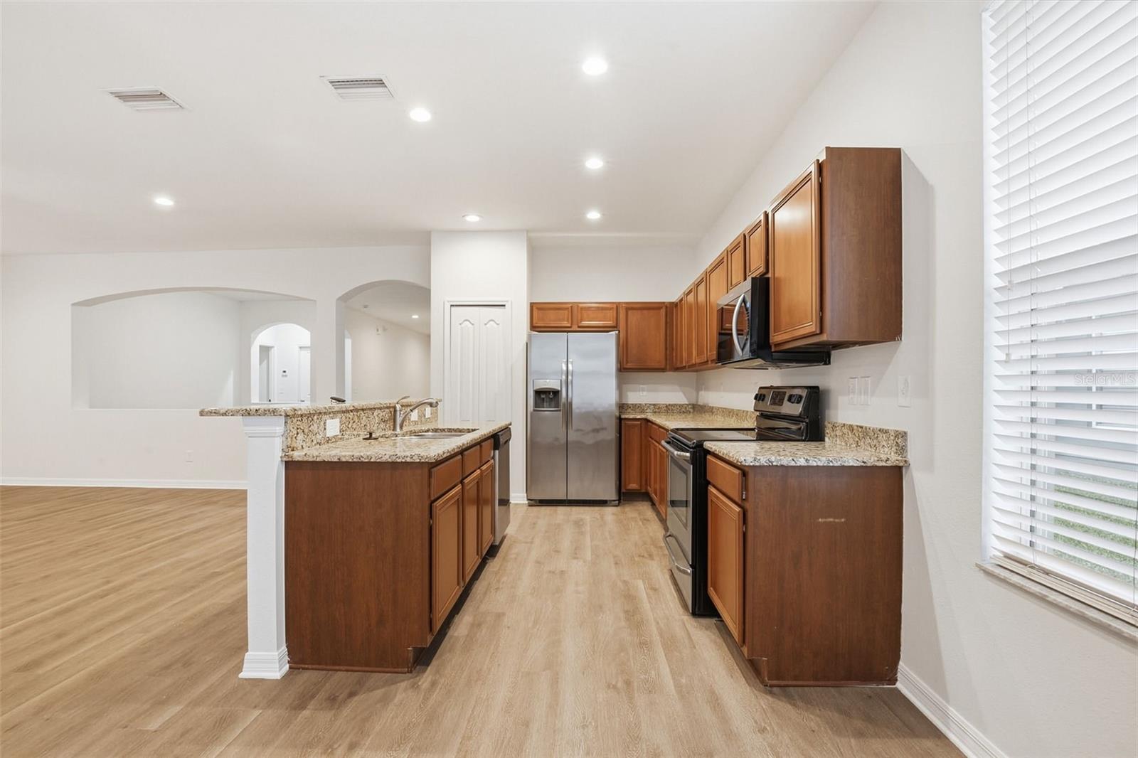 Image 12 of 31 For 7729 Grasmere Drive