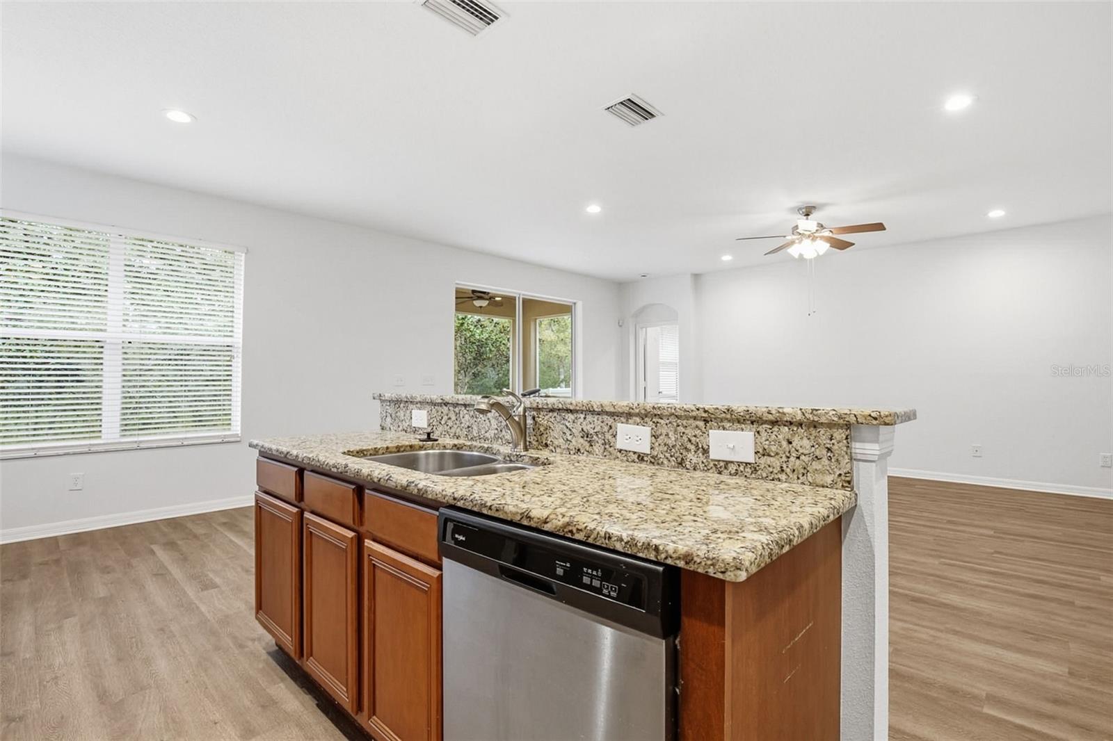 Image 14 of 31 For 7729 Grasmere Drive