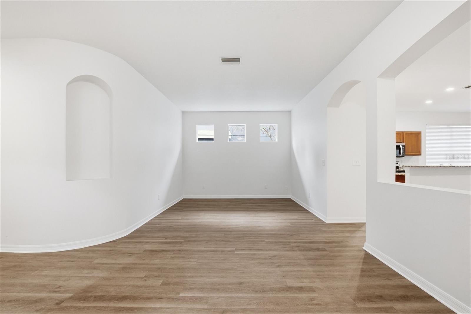 Image 15 of 31 For 7729 Grasmere Drive