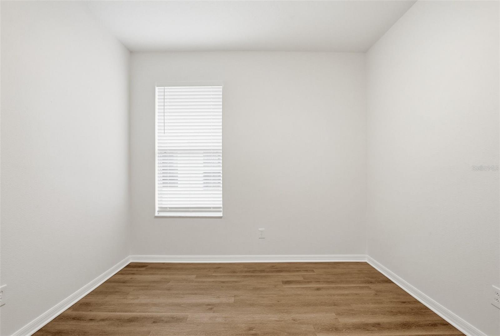 Image 19 of 31 For 7729 Grasmere Drive