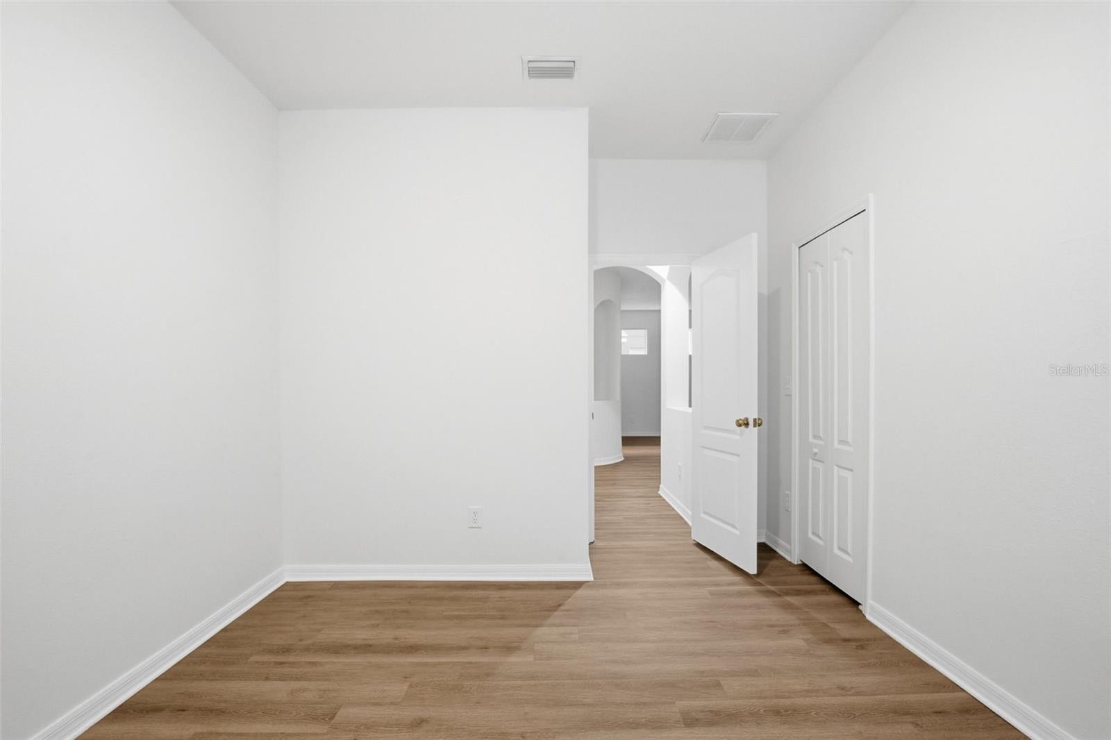 Image 20 of 31 For 7729 Grasmere Drive