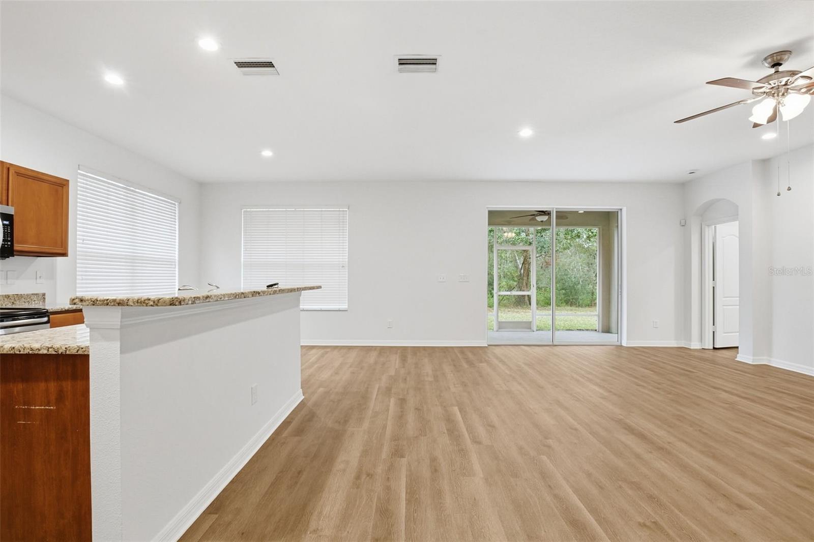 Image 5 of 31 For 7729 Grasmere Drive