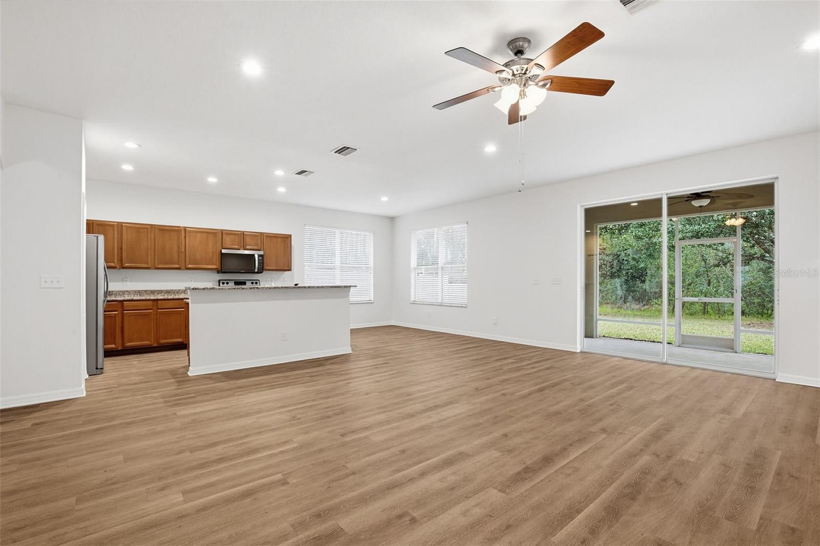 Image 6 of 31 For 7729 Grasmere Drive