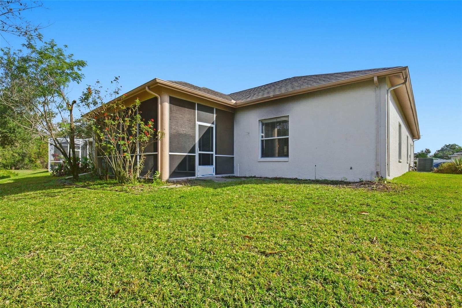 Image 32 of 35 For 28516 Hanging Moss Loop