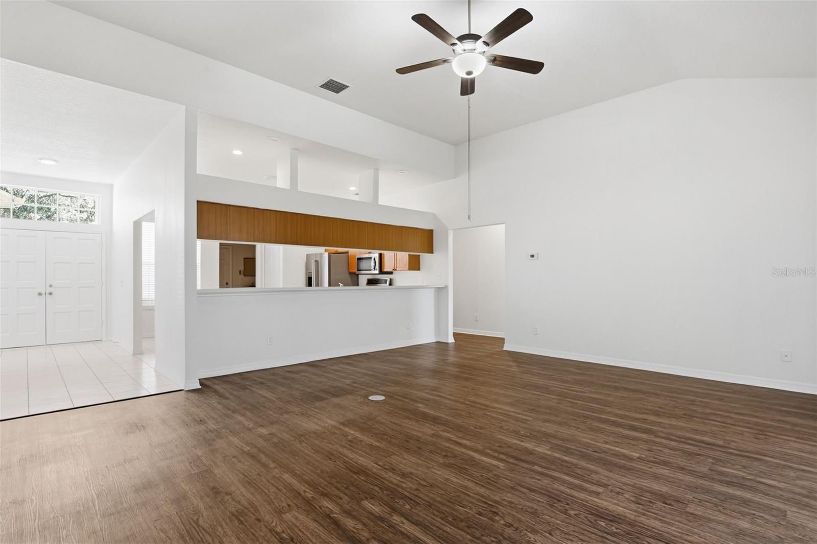 Image 9 of 35 For 28516 Hanging Moss Loop