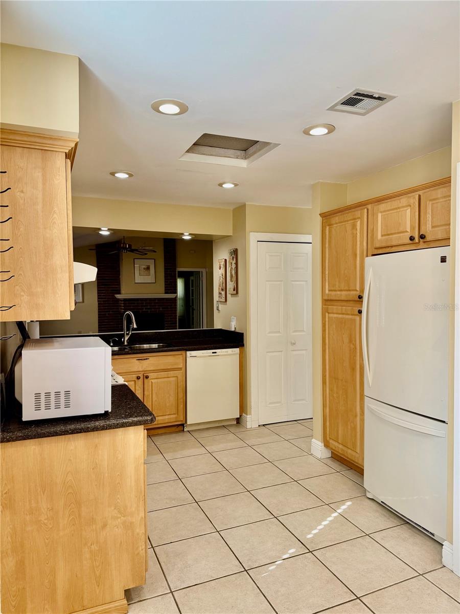 Image 14 of 48 For 717 Wilson Road