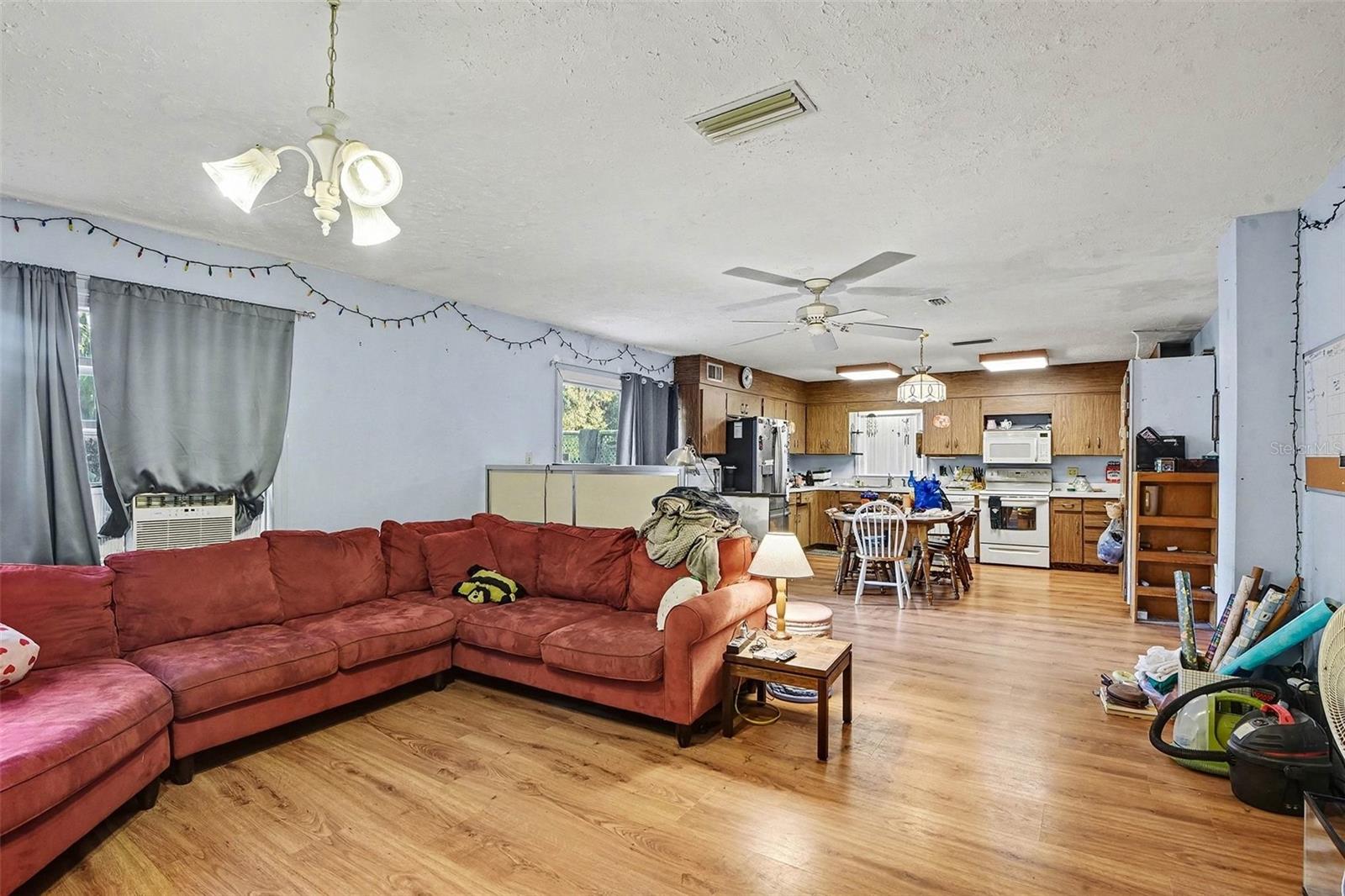 Image 5 of 12 For 351 Euclid Avenue