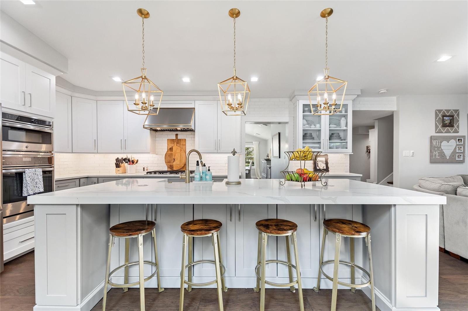 Image 12 of 46 For 640 Arjay Way